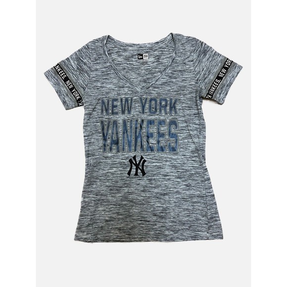 New Era Tops - New Era Women’s New York Yankees V Neck T Shirt Size M